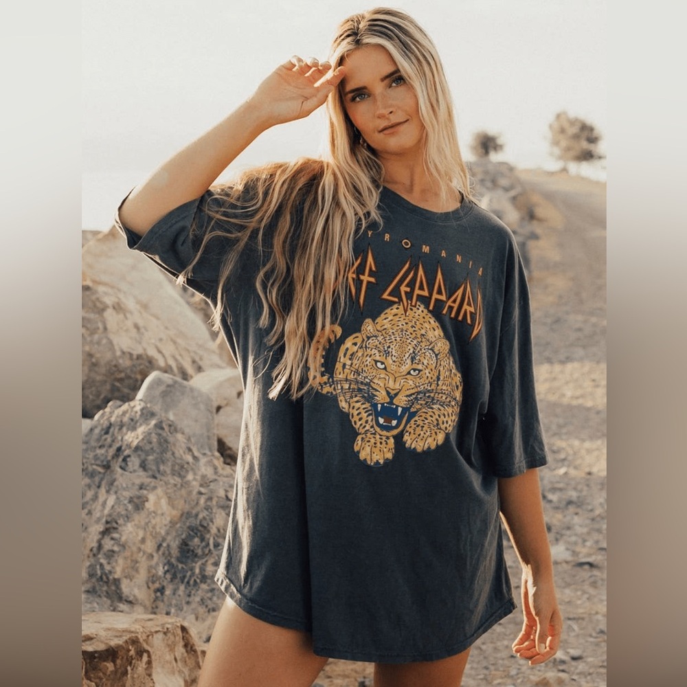 Def Leopard concert tee